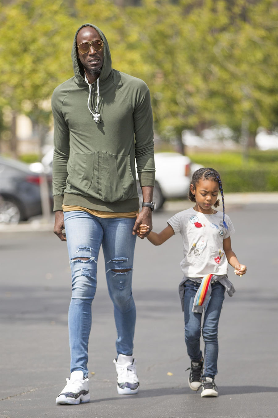 NBA superstar Kevin Garnett was seen taking his adorable daughter Capri