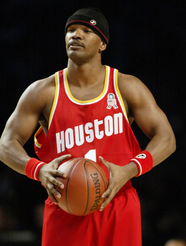 Jamie Foxx plays for the Houston team in the 989 Sports AllStar Hoop