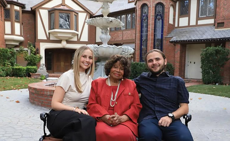 Photo of Prince Jackson, Molly, Katherine Jackson