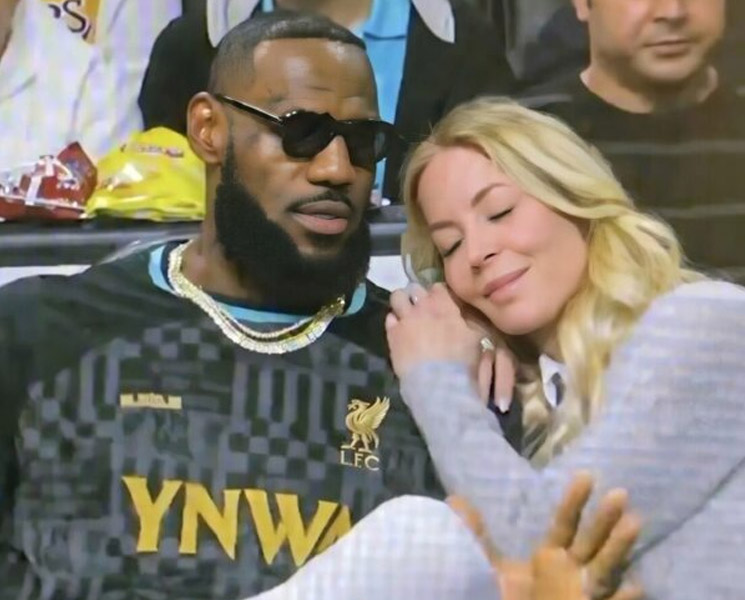 Photo of LeBron James and Jeanie Buss