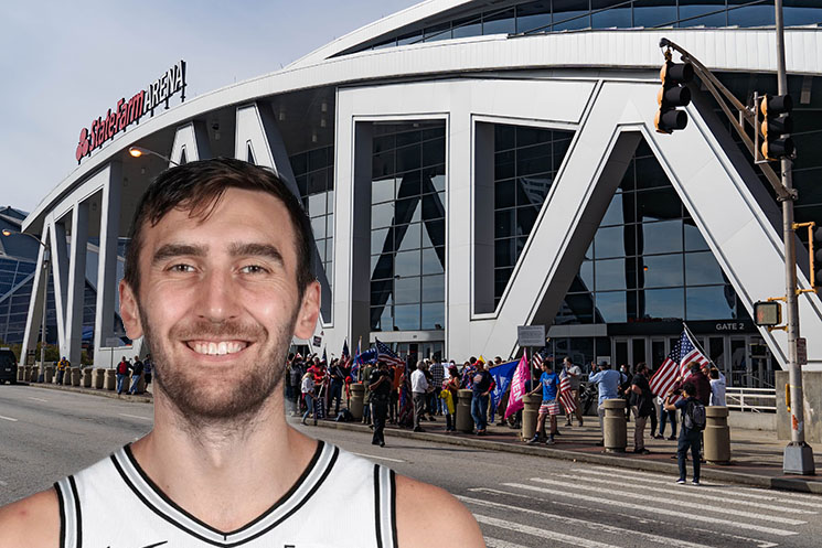 Photo of Luke Kornet at State Farm Arena