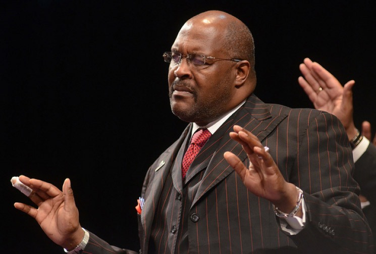 Photo of Pastor Marvin Winans
