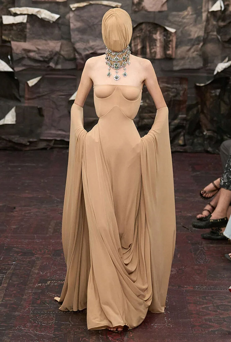 Photo of model wearing Maison Margiela Spring 2025 Haute Couture gown