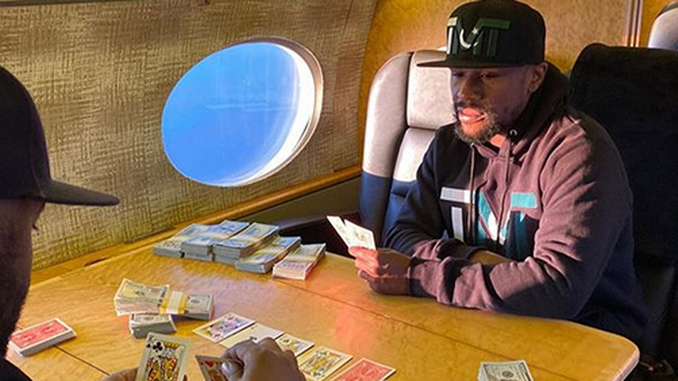Photo of Floyd Mayweather Jr on private jet