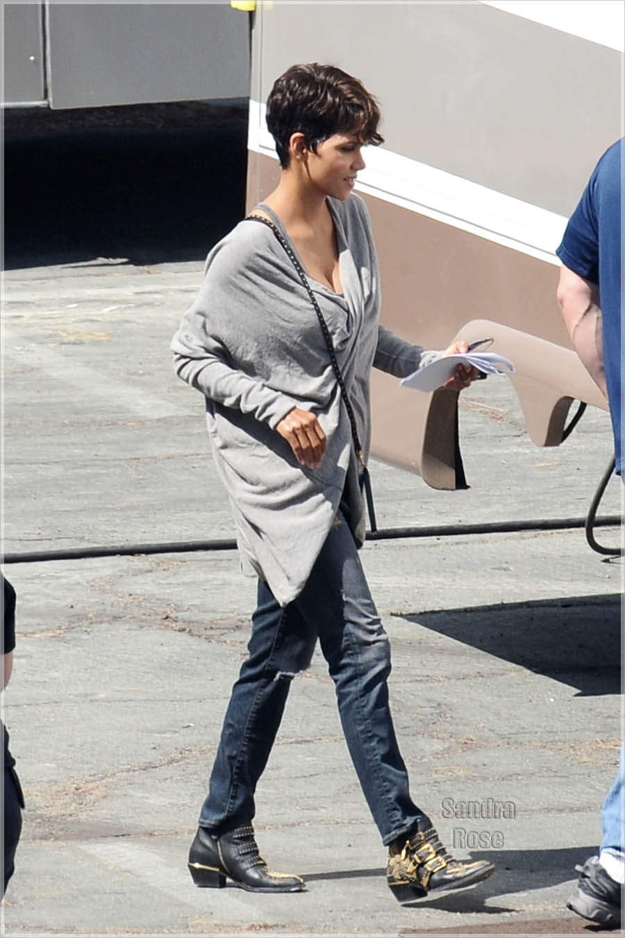 Halle Berry filming "Extant"