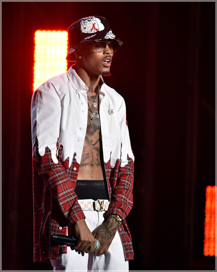 August Alsina wearing Roper red plaid with dip detail shirt2