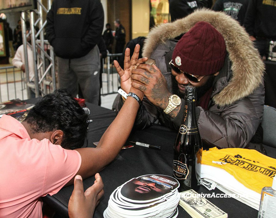 Rick Ross in-store at S Dekalb mall