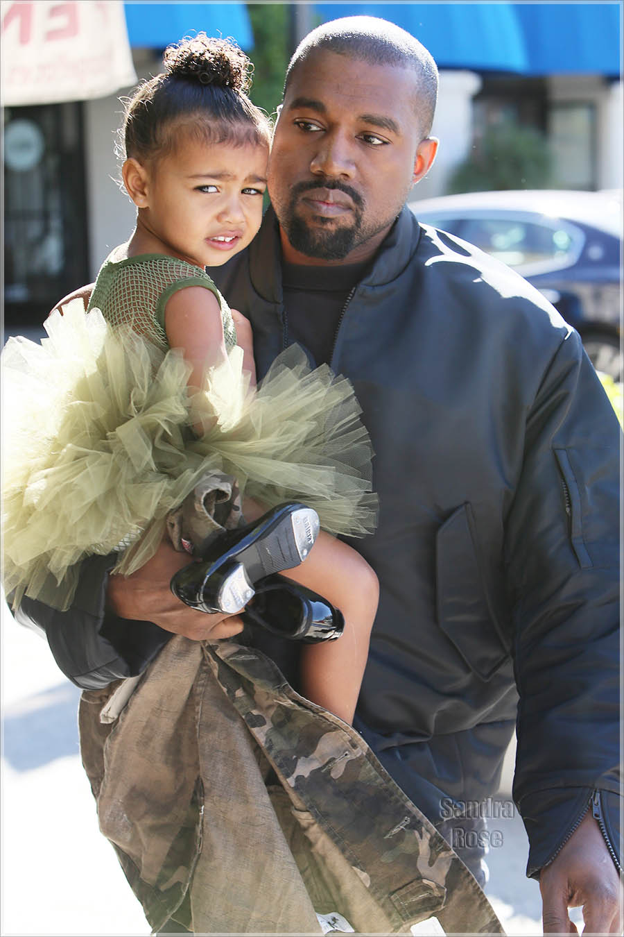 Kanye West takes daughter North to ballet