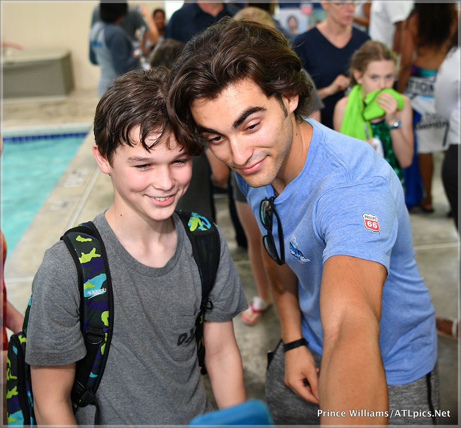 Blake Michaeltakes a selfie