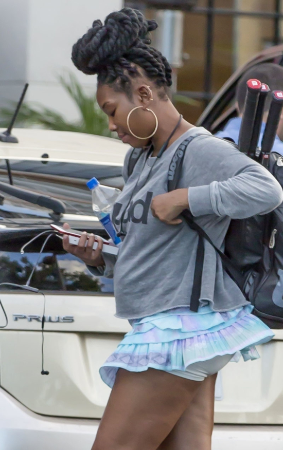 PICS Pregnant Brandy Norwood Shows Off Growing Baby Bump Sandra Rose