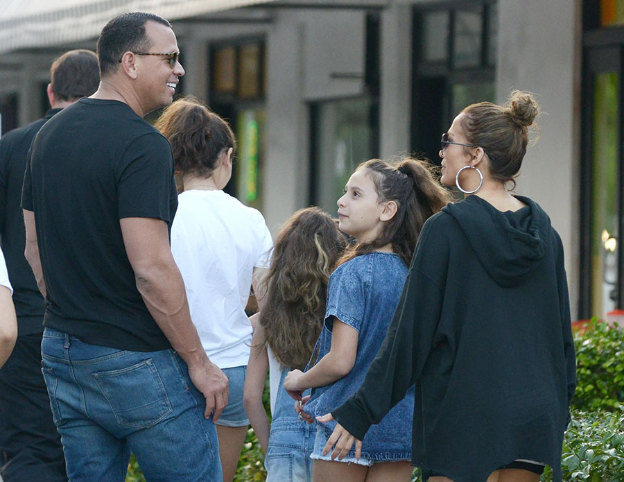Jennifer Lopez & Alex Rodriguez with their kids