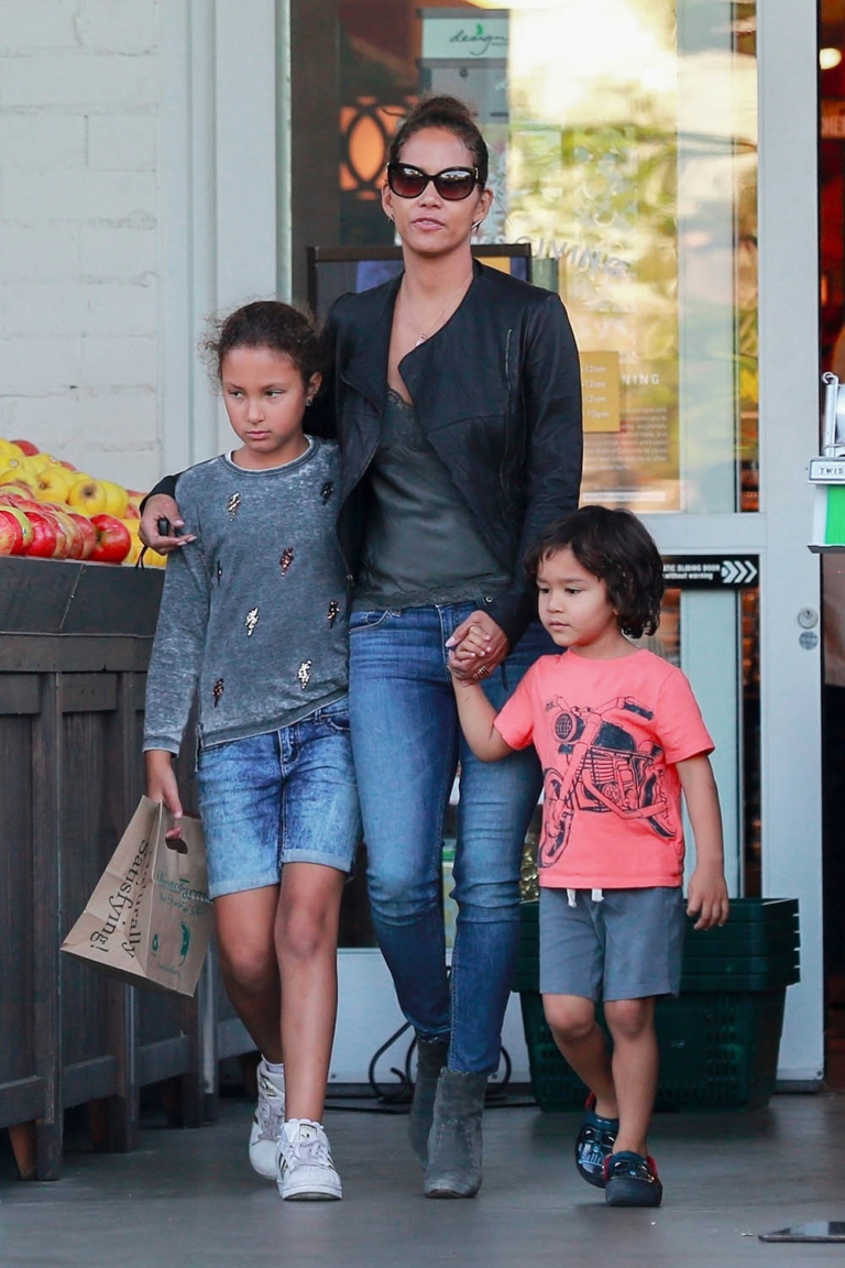 Halle Berry Nahla Aubry And Maceo Rodriguez Sandra Rose