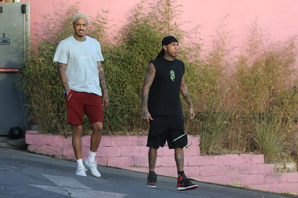 Tyga shows off his toned arms in WeHo