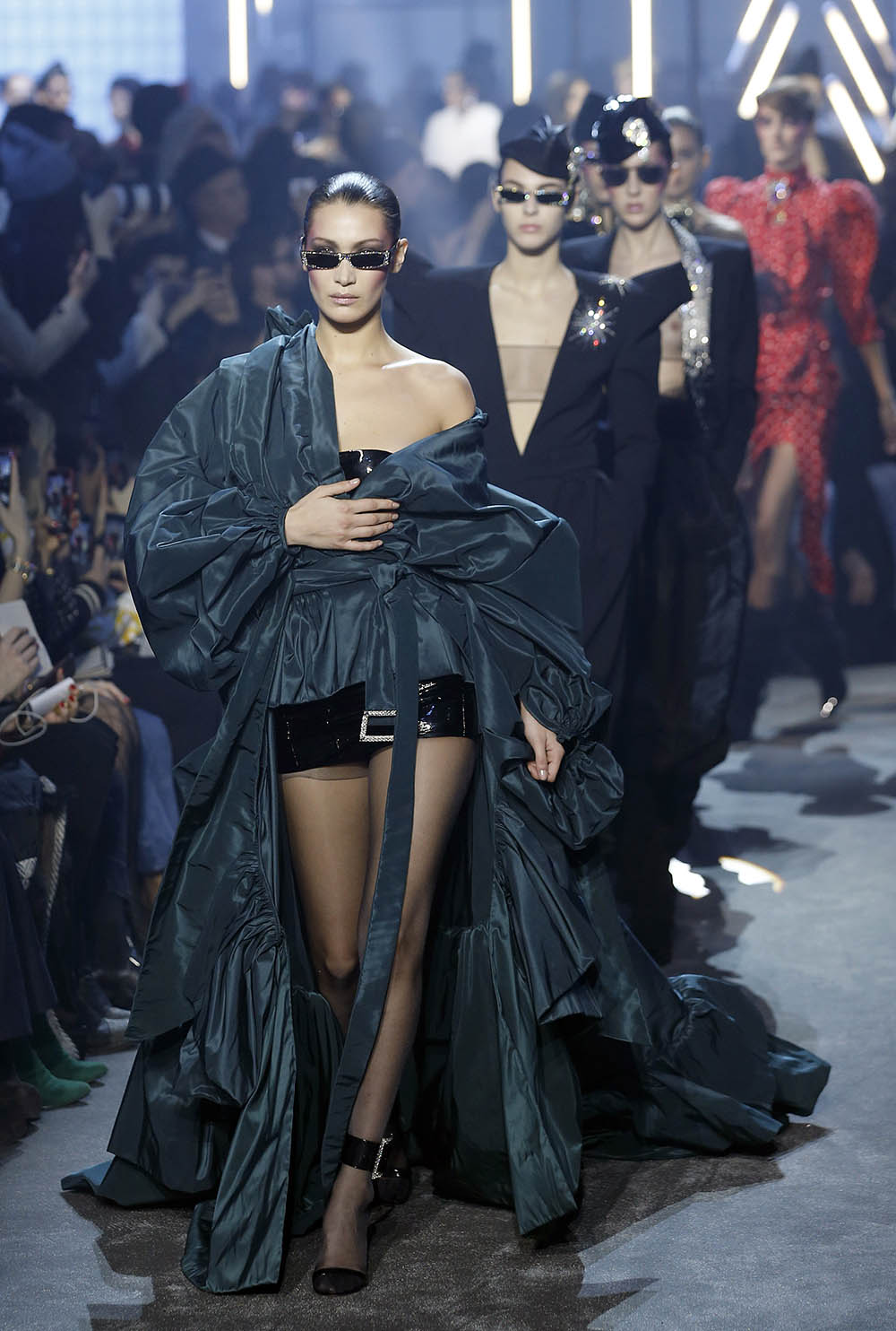 Bella Hadid Slays On the Runway for Alexandre Vauthier at Paris Fashion ...