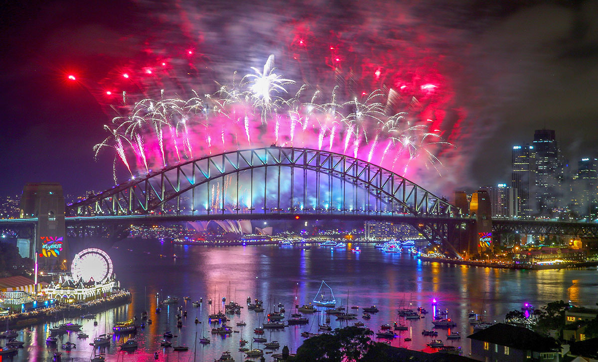 New Zealanders Celebrate New Year's Eve 2017