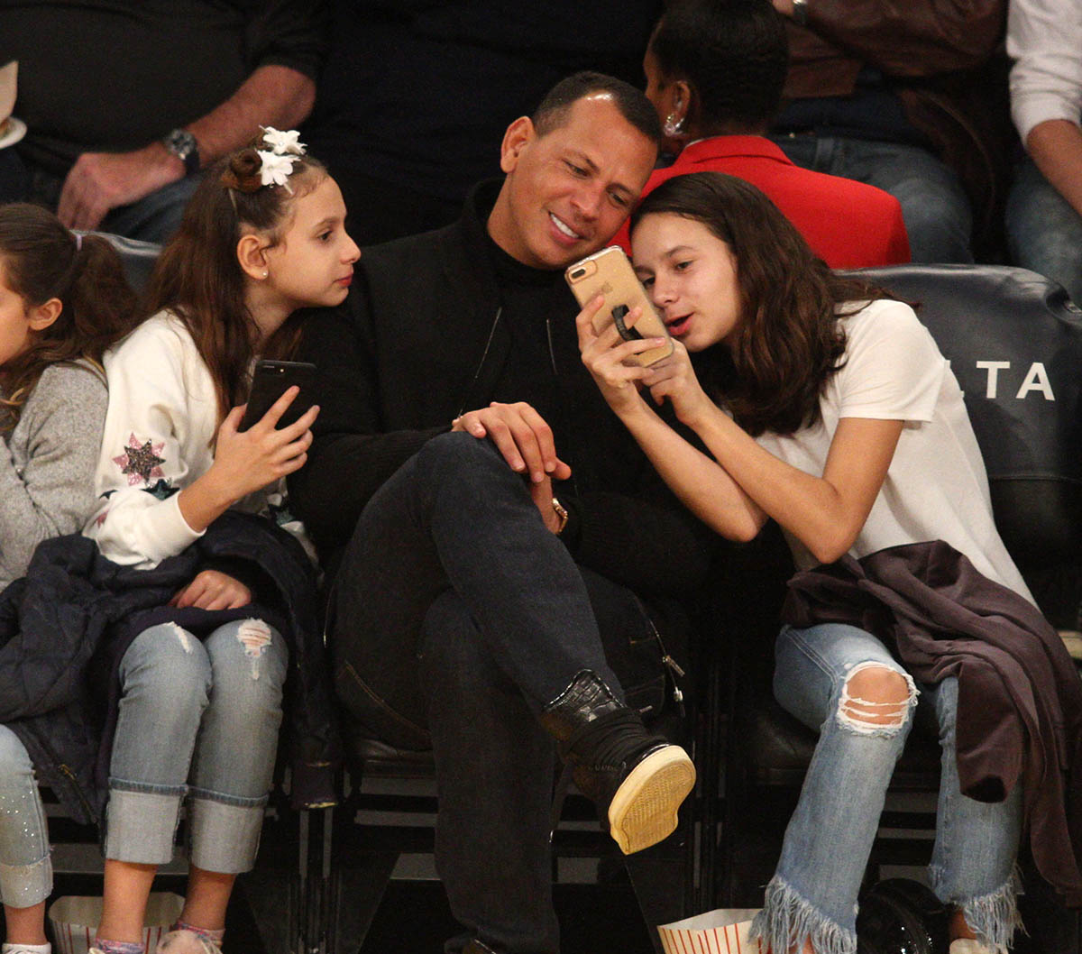 Jennifer Lopez, Alex Rodriguez Take Kids to Lakers Game