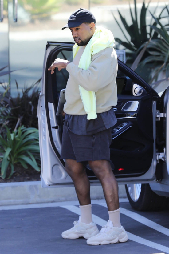 Kanye West arrives at his office in Calabasas | Sandra Rose