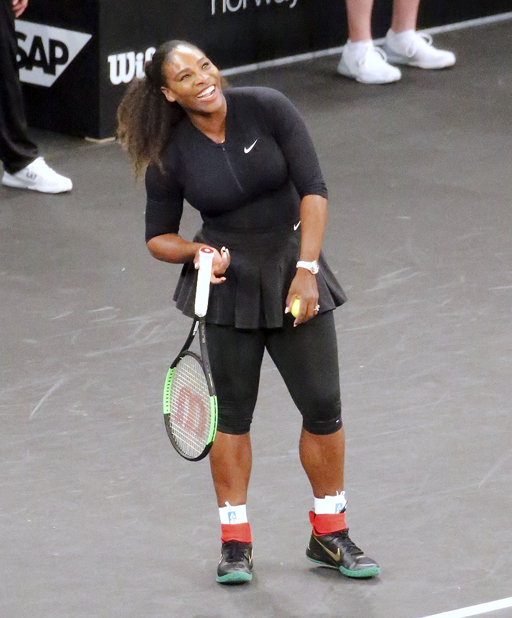 Serena Williams wears leggings to hide cellulite at tennis tournament
