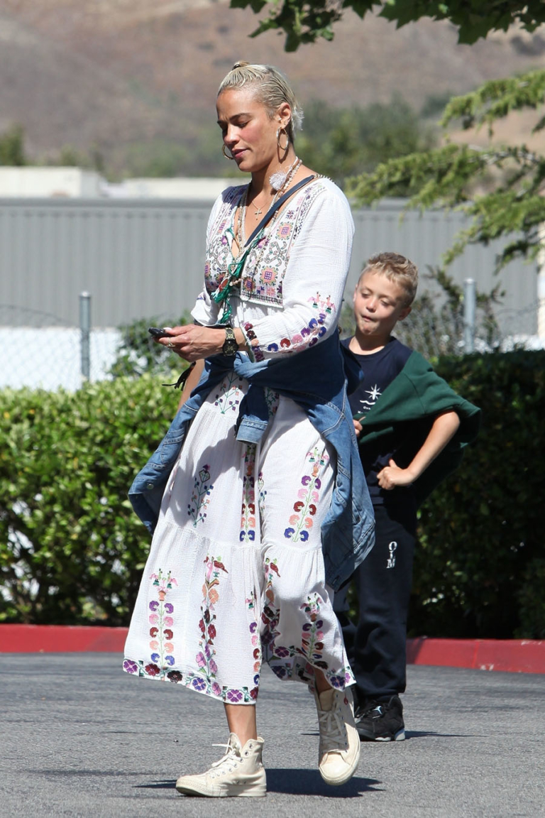 Paula Patton took her son Julian Fuego Thicke grocery shopping at