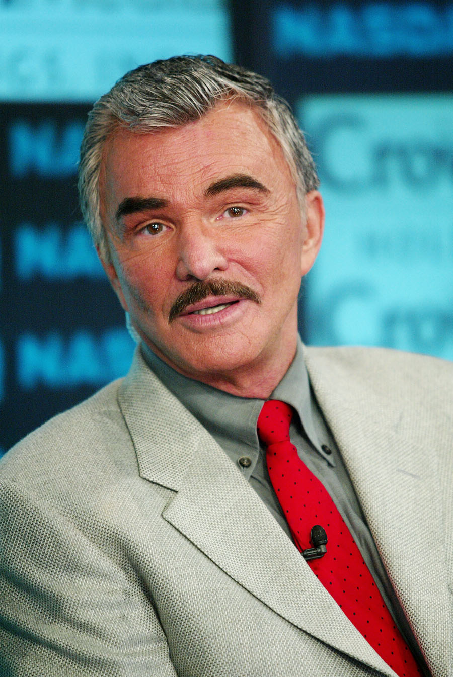 Actor Burt Reynolds Dead at 82 | Sandra Rose