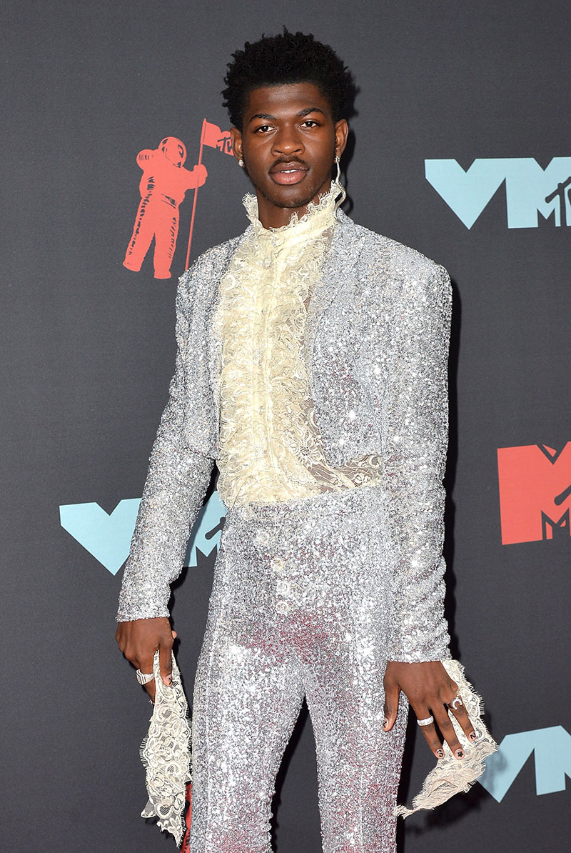 Lil Nas X arrives at the 2019 MTV Video Music Awards at Prudential ...