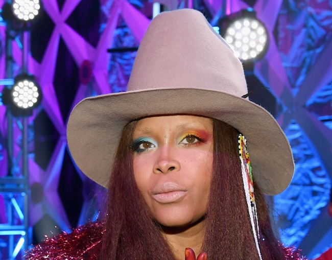 Erykah Badu attends BET’s Social Awards 2018 at Tyler Perry Studio on