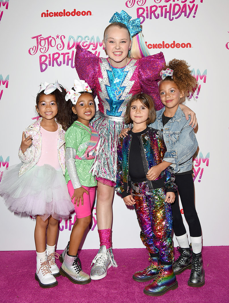 JoJo Siwa 'Super-Duper Happy' After Coming Out as LGBT+