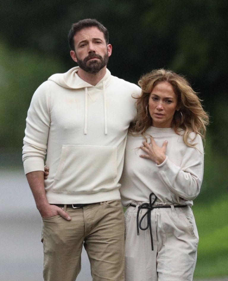 Hamptons, NY – Jennifer Lopez And Ben Affleck Go Out For An Evening ...