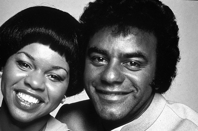 JANUARY 01 STUDIO Photo of Deniece WILLIAMS and Johnny MATHIS, LR