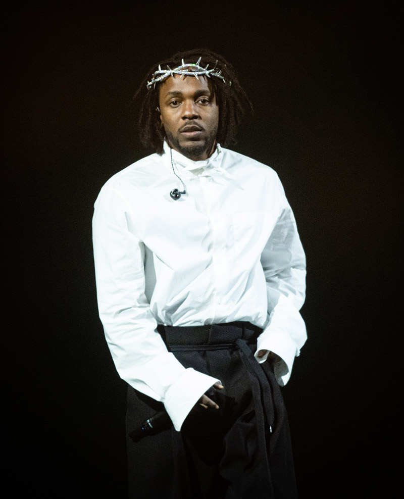 Kendrick Lamar wears a crown of thorns in 'Mr. Morale & The Big Steppers'  artwork