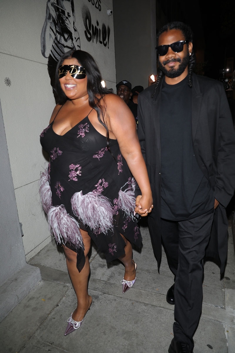 Lizzo Engaged to Boyfriend Myke Wright – Sandra Rose