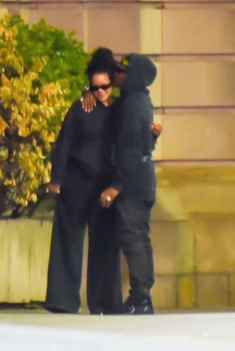 Rihanna & A$AP Rocky Holds Hands After Shopping Together in NYC