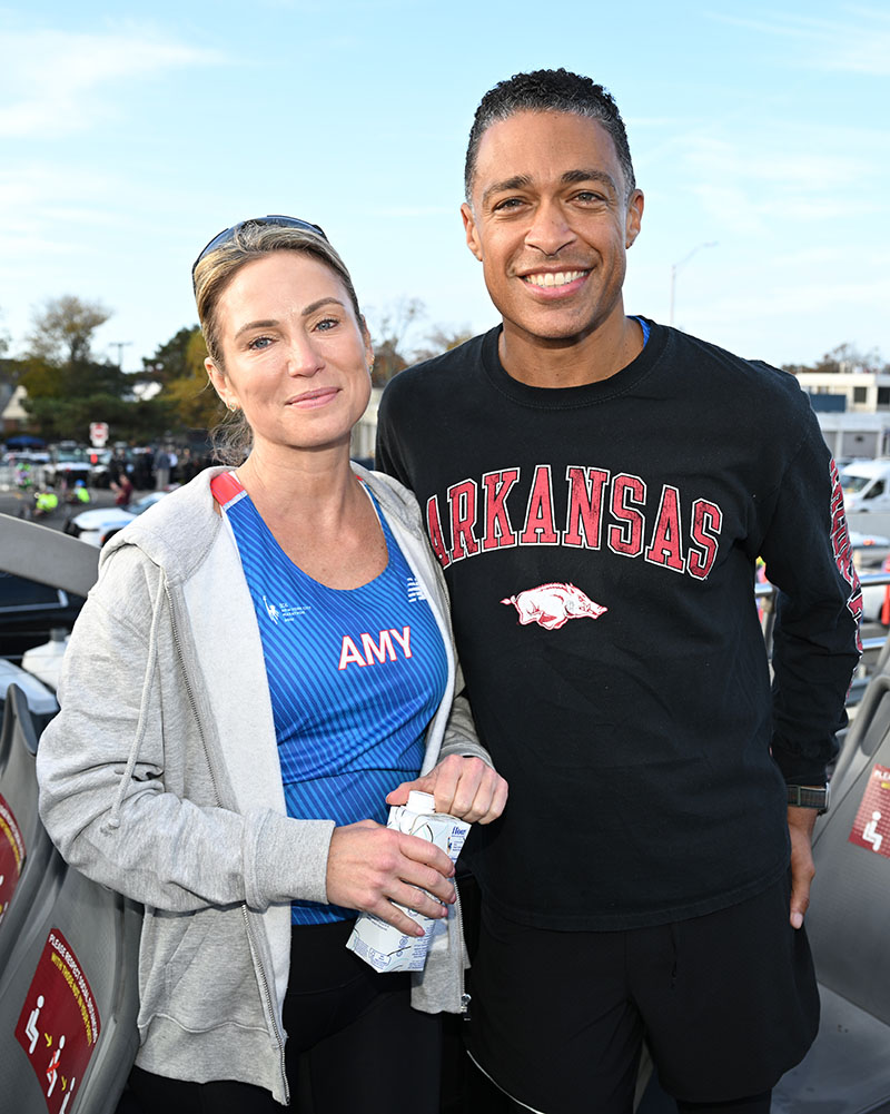 NEW YORK, NEW YORK – NOVEMBER 06: Amy Robach and TJ Holmes run during