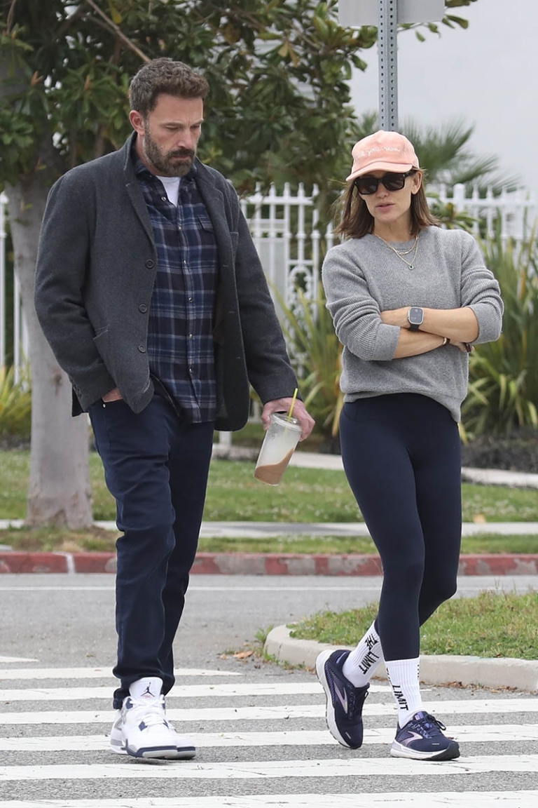 *EXCLUSIVE* Brentwood, CA – Friendly exes Ben Affleck and Jennifer ...