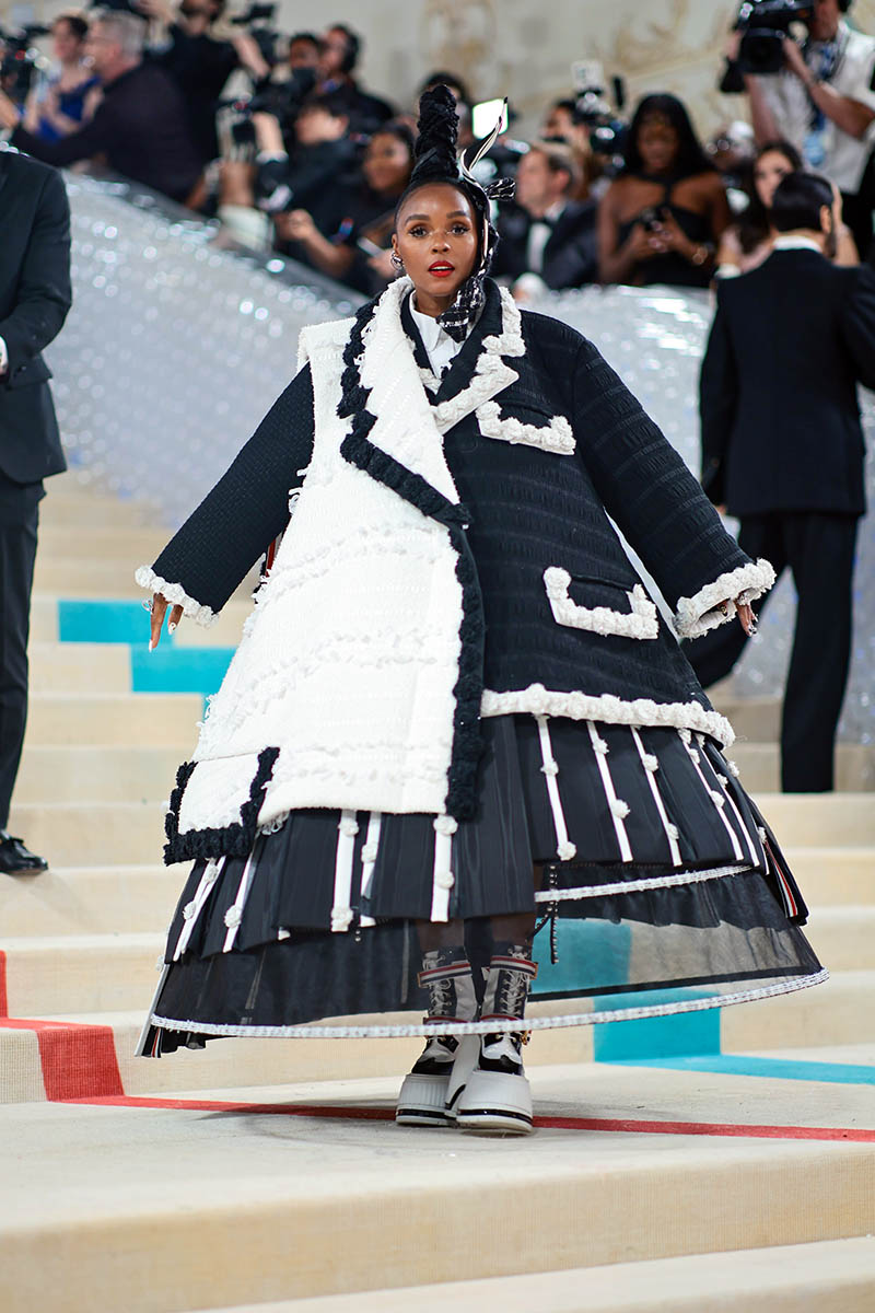 Janelle Monáe shakes her money maker at Met Gala after party (Video)