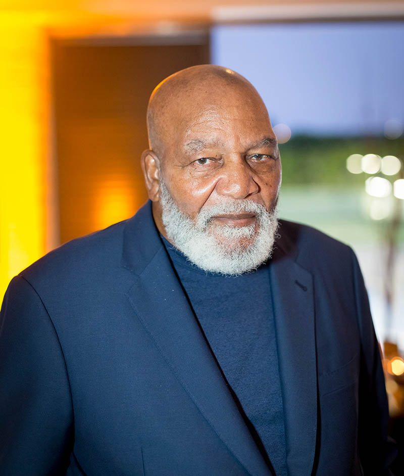 Jim Brown, Hall of Fame NFL Running Back Dead at 87