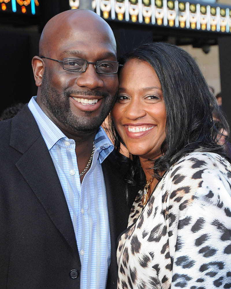 Actor Richard T. Jones accused of cheating on his wife of 27 years and ...