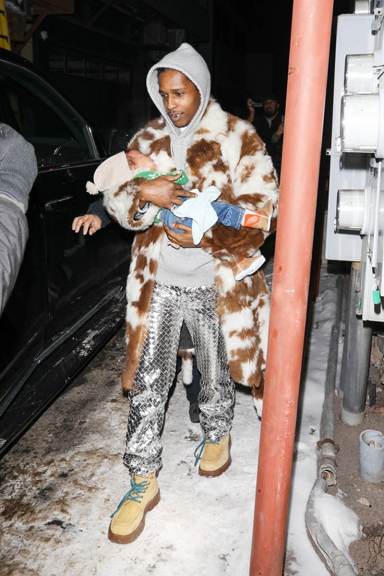 Aspen, CO – Rihanna and ASAP Rocky were spotted taking their children