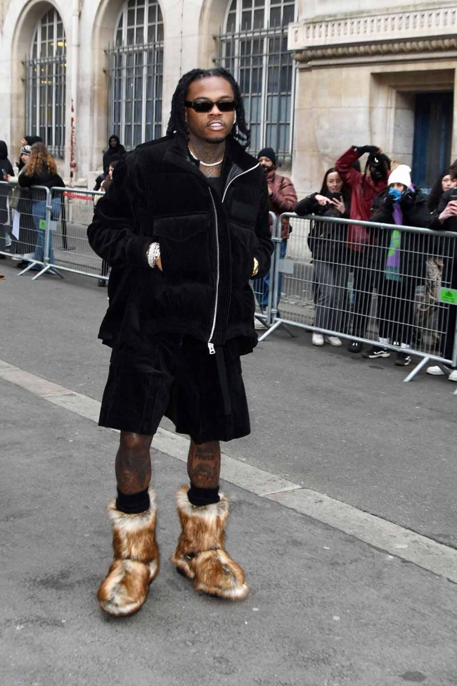 PARIS, FRANCE JANUARY 21 Rapper Gunna attends the Sacai Menswear