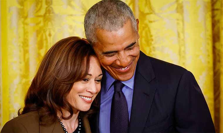 This DNC Photo of Kamala Harris Has Everyone Talking