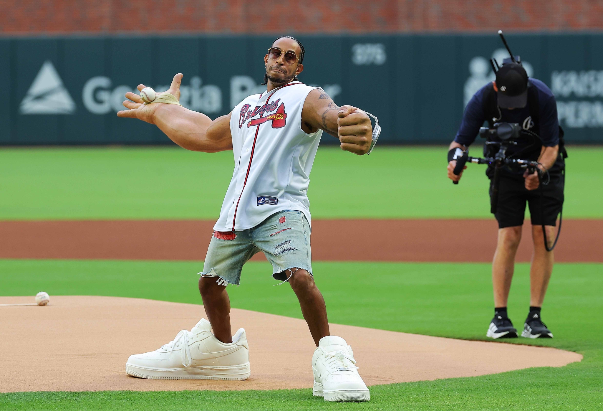 Rapper Ludacris Throws Out First Pitch At Braves Game – Sandra Rose