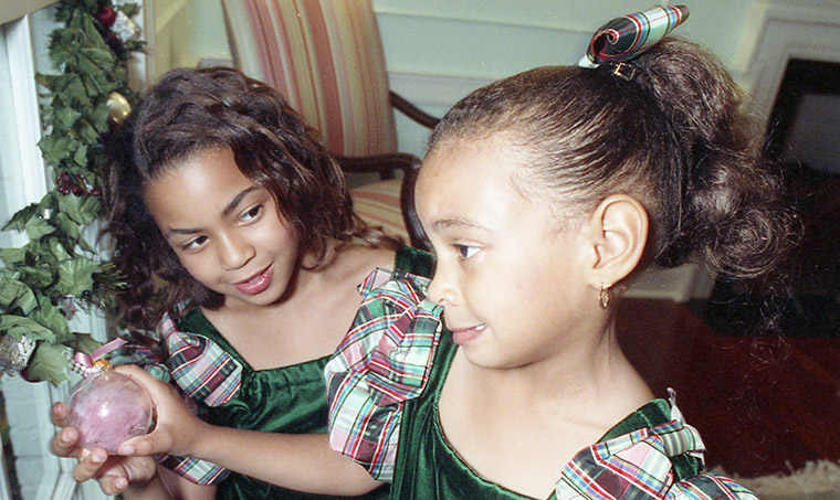 Tina Knowles put Beyoncé & Solange in therapy because Beyoncé was being ‘mean’ to her little sister