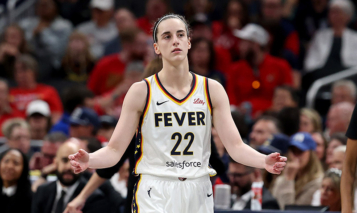 INDIANAPOLIS, INDIANA – MAY 24: Caitlin Clark #22 of the Indiana Fever is disappointed after a turnover against the New York Liberty at Gainbridge Fieldhouse on May 24, 2025 in Indianapolis, Indiana.    NOTE TO USER: User expressly acknowledges and agrees that, by downloading and or using this photograph, User is consenting to the terms and conditions of the Getty Images License Agreement. (Photo by Andy Lyons/Getty Images)