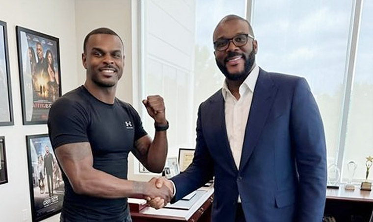 Tyler Perry signs viral meme boxer Michael “CannonHandz” Seals