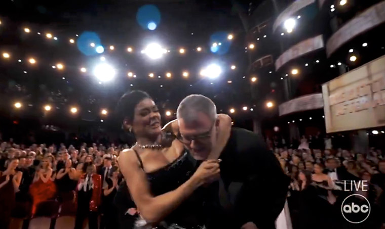 Teyana Taylor criticized for putting director in a headlock