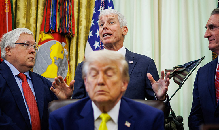Doctors Claim President Trump Has Narcolepsy (Sleeping Disorder)